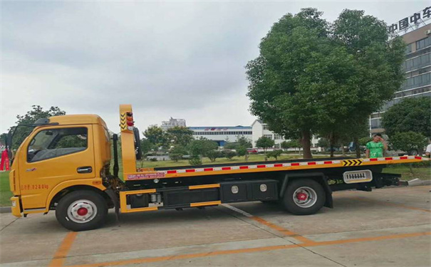 株洲定远24小时拖车救援电话号码，定远道路救援公司怎么收费的